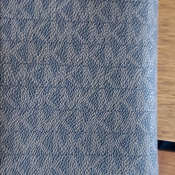 Michael Kors Handbags - New Michael Kors Jet Set Travel Medium Passport Case Brown